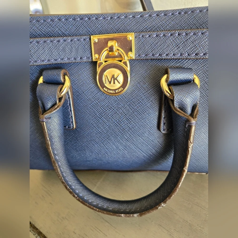 Michael Kors Mini Hamilton Crossbody Navy Blue/Gold